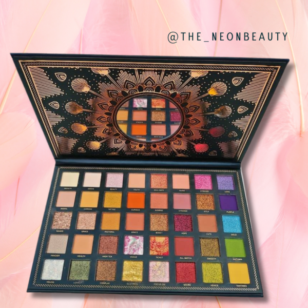 40 Colors Retro Pattern Eyeshadow Palette