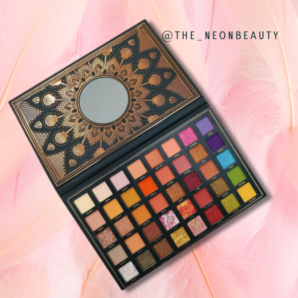 40 Colors Retro Pattern Eyeshadow Palette